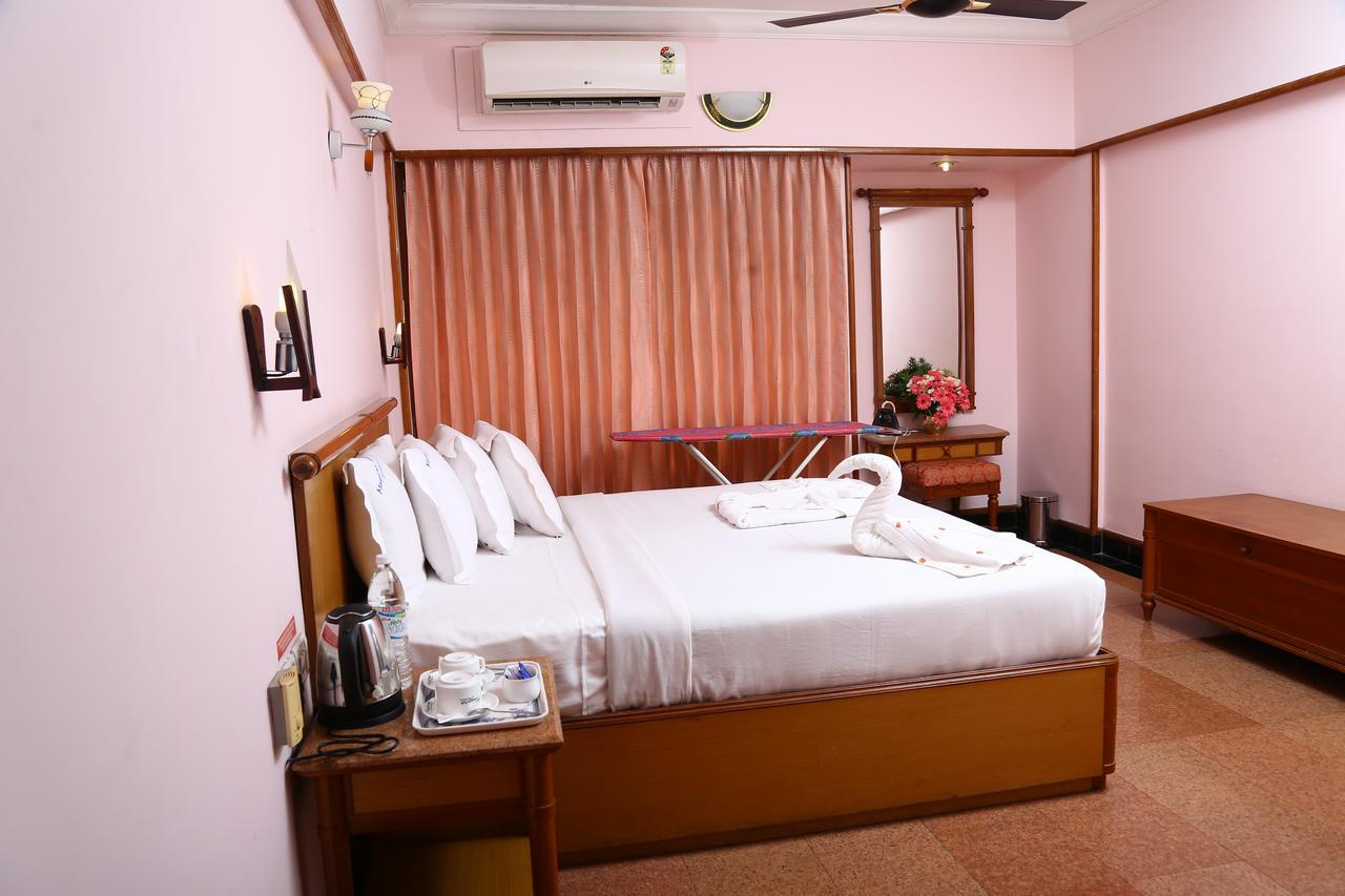 Mayura Residency Guruvāyūr Esterno foto