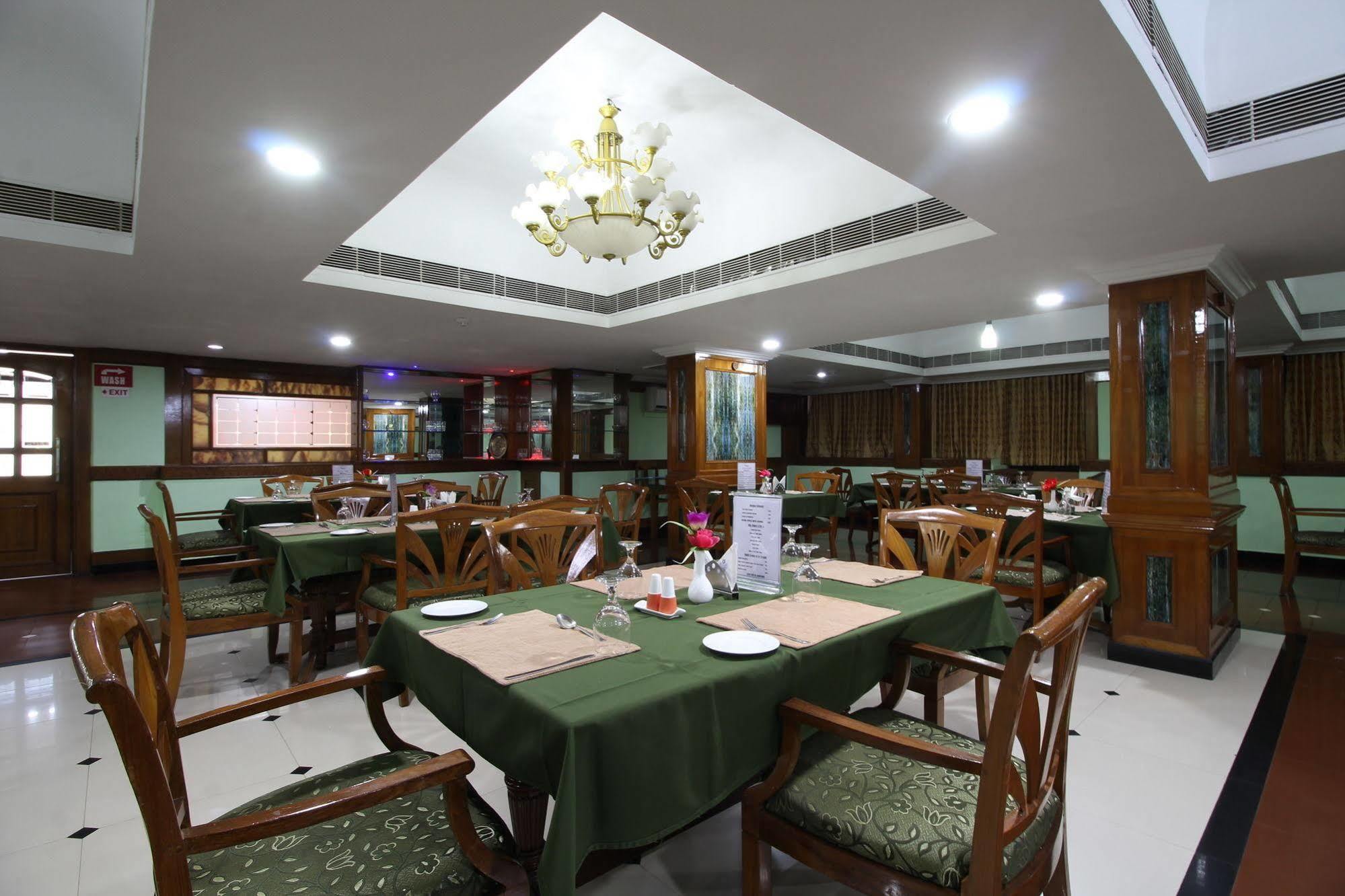 Mayura Residency Guruvāyūr Esterno foto