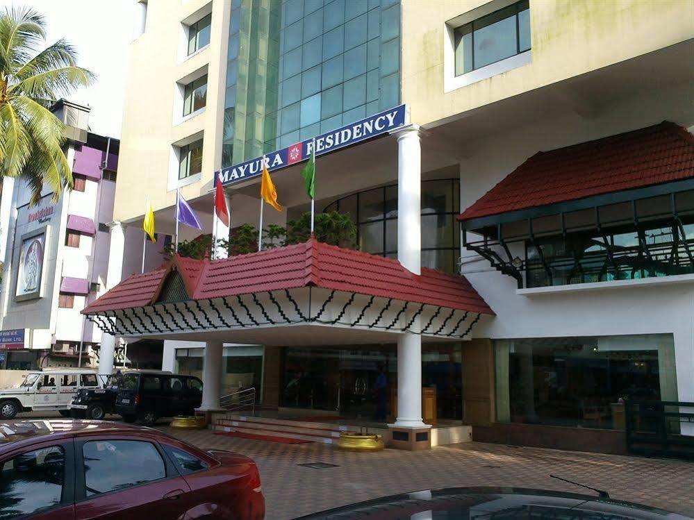 Mayura Residency Guruvāyūr Esterno foto